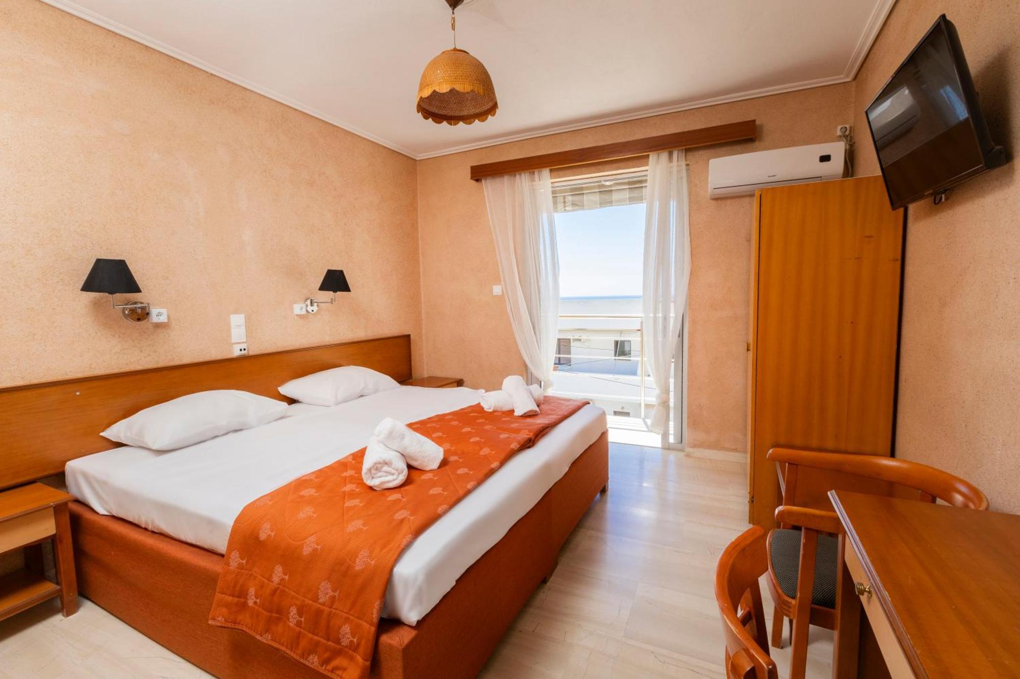 Oelia Rooms & Apartments Agia Marina  Exterior photo
